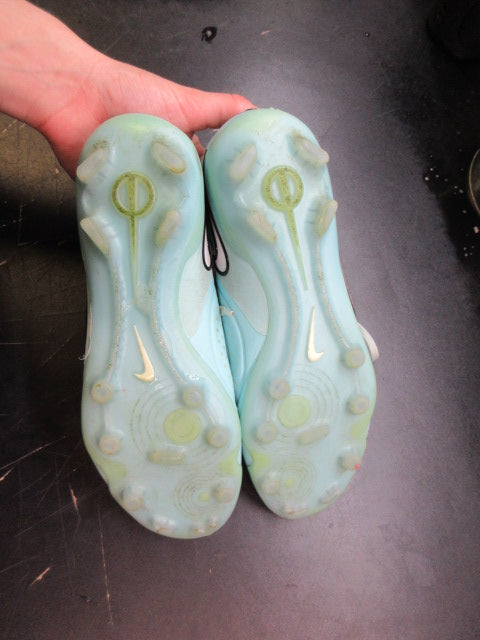 Load image into Gallery viewer, Used Nike Legend 10 Elite FG Soccer Cleats - Size 6
