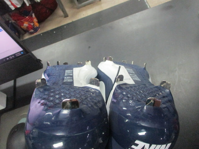 Load image into Gallery viewer, Used Nike Flywire Metal Cleats Size 16
