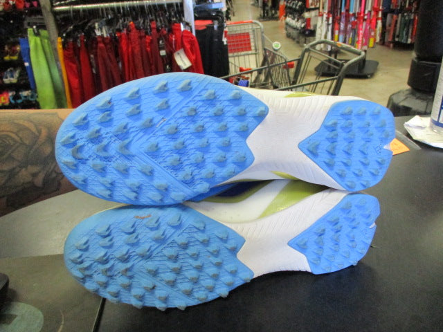 Load image into Gallery viewer, Used Messi Crazy Fast Size 4 Turf Cleats
