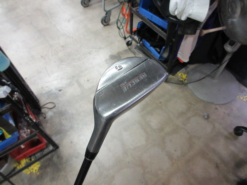 Used TaylorMade Rescue Mid 4 Hybrid 22 Deg