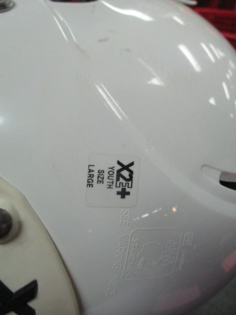 Load image into Gallery viewer, Used Xenith X2E+ Youth Large White Football Helmet 2023 (Jaw Pads Not Incl)
