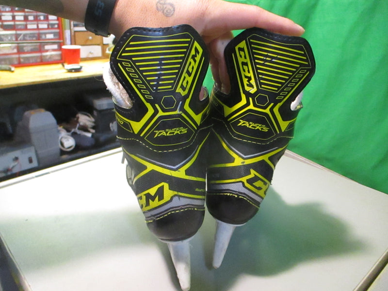 Load image into Gallery viewer, Used CCM Super Tacks 9350 Size 13 Hockey Skates
