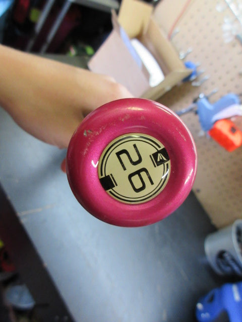 Load image into Gallery viewer, Used Easton Pink Sapphire 26" -10 USSSA Fastpitch Softball Bat
