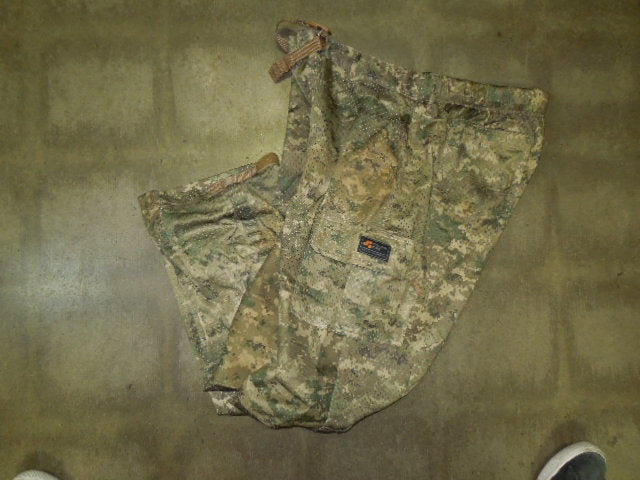 Load image into Gallery viewer, Used Special Ops Co. Mesh Digicamo Tactical Paintball Pants Size XXLarge
