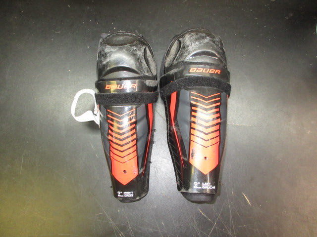 Load image into Gallery viewer, Used Bauer Hockey Shin Guards - Size Youth 9"
