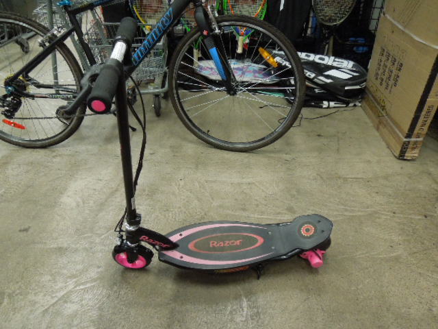 Load image into Gallery viewer, Used Razor Power Core E90 Electric Scooter with Charger Battery is Weak
