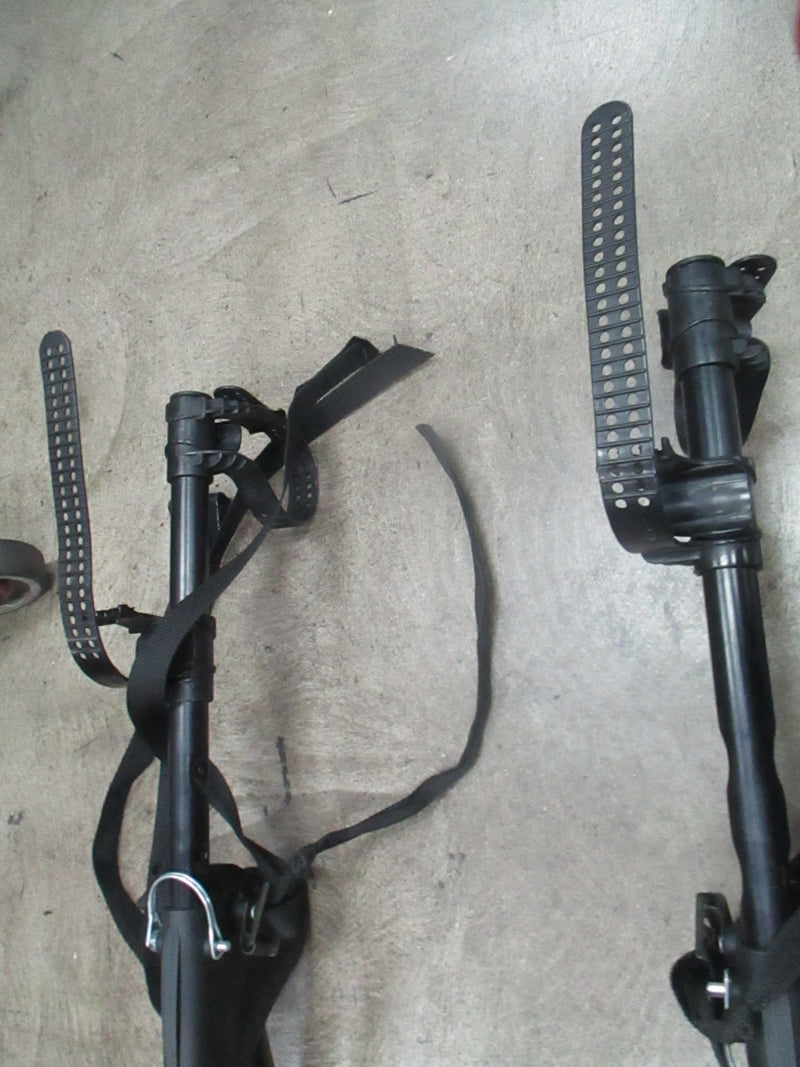 Load image into Gallery viewer, Used Saris Trunk Bicycle 2-Bike Rack

