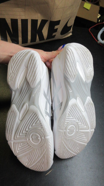 Load image into Gallery viewer, Used Asics Gel - Rocket 12 Volleyball Shoes - Size 10.5
