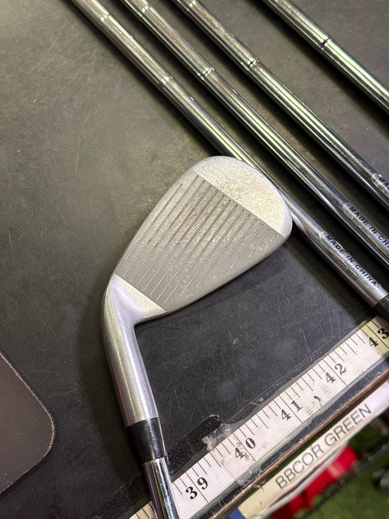 Load image into Gallery viewer, Used Wilson Ultra 5 pc Right Hand Iron Set 6-9i and Pw
