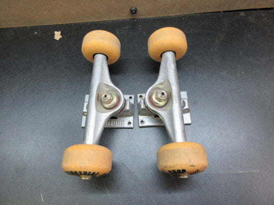 Used Industrial SkateShop Venture Skateboard Trucks