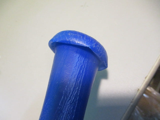 Load image into Gallery viewer, Used 29&quot; Blue Plastic Bat
