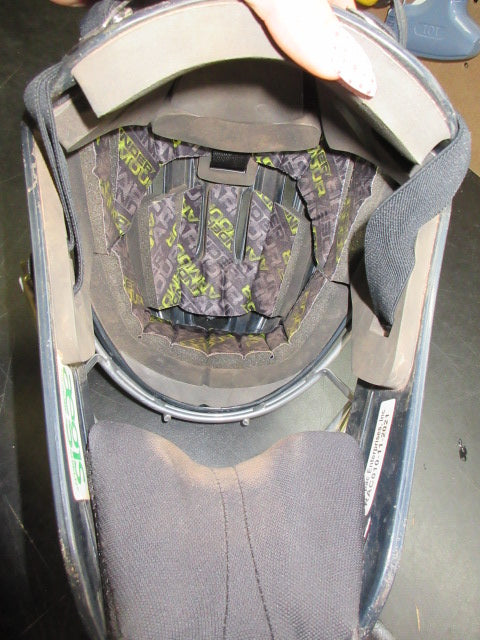 Load image into Gallery viewer, Used Under Armour Youth PTH Victory Series Catcher's Helmet - 6 1/4 -7
