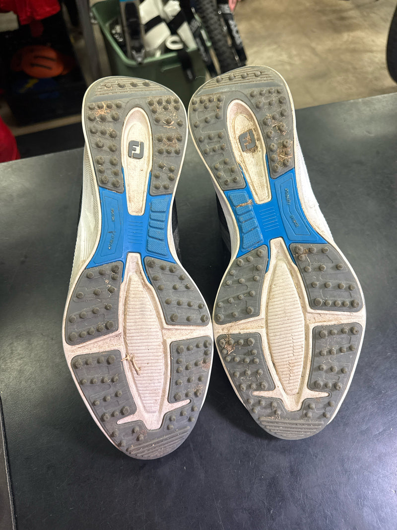 Load image into Gallery viewer, Used Footjoy Stratolite Golf Shoes with BOA Tie Down Size 9.5
