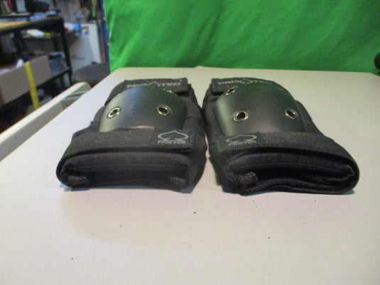 Used Pro Tec Youth Knee Pads