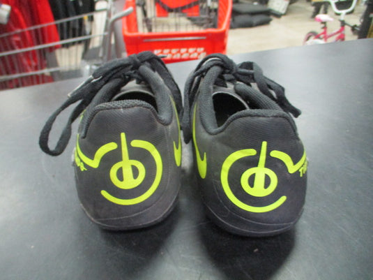 Used Nike Tiempo Soccer Cleats Size 1.5 (Heavy Wear On Cleats)