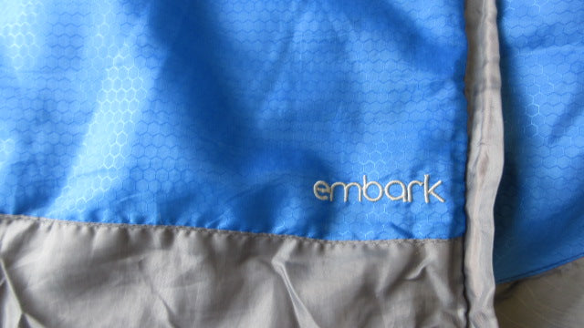 Load image into Gallery viewer, Used Embark 30 Deg Sleeping Bag - rip in bag
