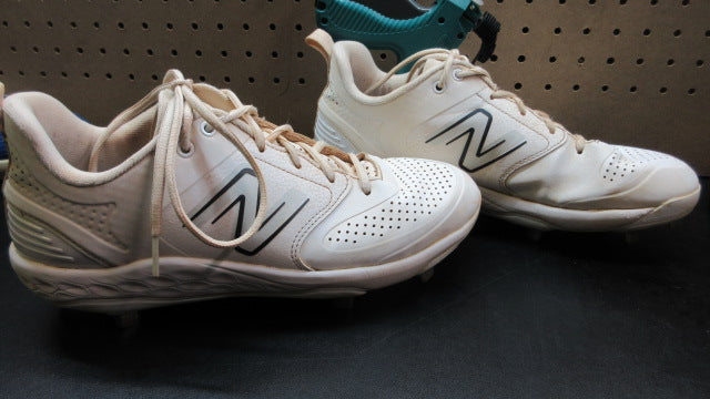 Load image into Gallery viewer, Used New Balance Fresh Foam X 3000 v6 Metal Baseball Cleats - Size 10.5
