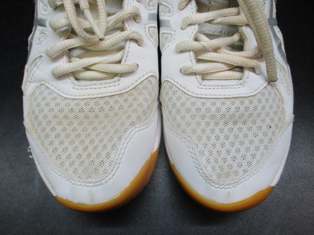 Load image into Gallery viewer, Used Asics Upcourt 6 Road Tested Sneaker - Size 6
