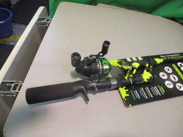 Load image into Gallery viewer, Profishiency Micro Green Splat Pocket Youth - 30in Fishing Pole Combo
