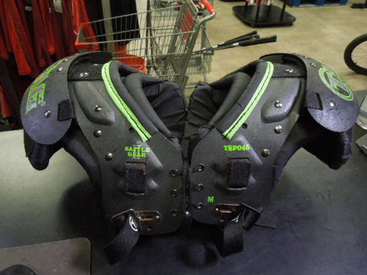 Used Tag Battle Gear II TSP045 Football Shoulder Pads Size Youth Medium