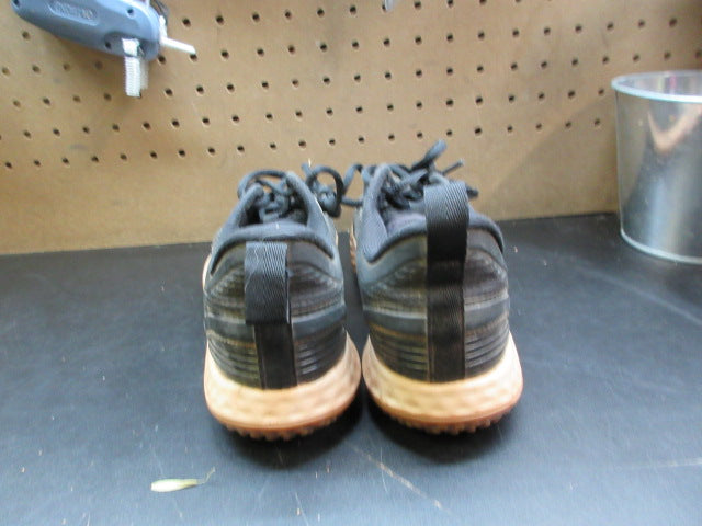 Load image into Gallery viewer, Used New Balance Fresh Foam 3000 V6 Turf Trainer Shoes - Size 9.5
