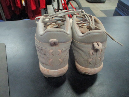 Used Under Armour Size 5.5 Cleats