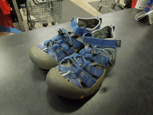 Used Keen Washable Breathable Water Shoes No Size Found 9