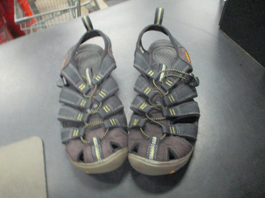 Used Keen Size 6 Water Shoes