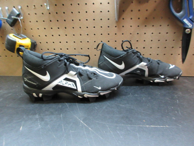 Load image into Gallery viewer, Used Nike Men's Alpha Menace 3 Shark Football Cleats - Size 8
