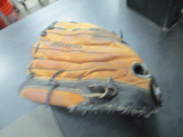 Load image into Gallery viewer, Used Mizuno Franchise 13" Glove - RHT
