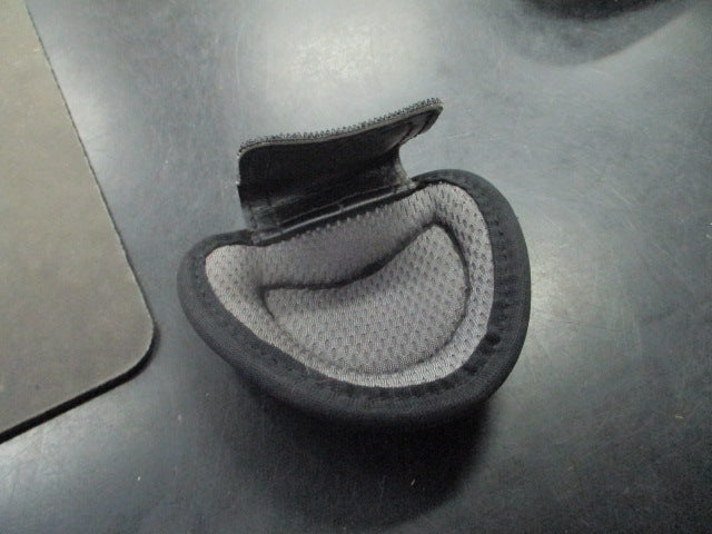 Load image into Gallery viewer, Used ChamproCatcher's Black Shin Guard Toe Cover
