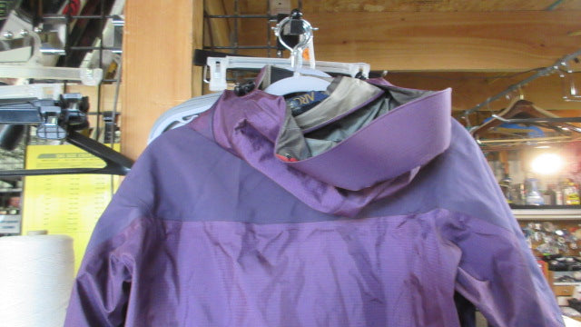 Load image into Gallery viewer, Used Arc'Teryx Theta LT Gore-Tex Shell Jacket - Small
