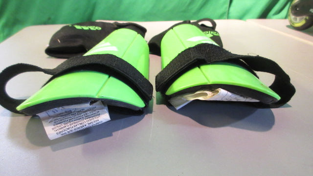 Load image into Gallery viewer, Used Adidas Kids Large Shin Guards
