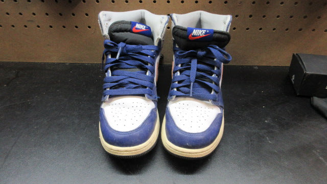 Load image into Gallery viewer, Used Nike Air Jordan Basketball Shoes - Size Youth 5
