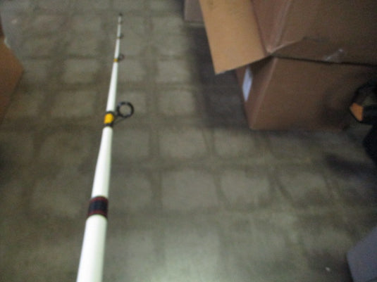 Used South bend SeaHawk Graphite 12' Surf Spinning Rod 4527