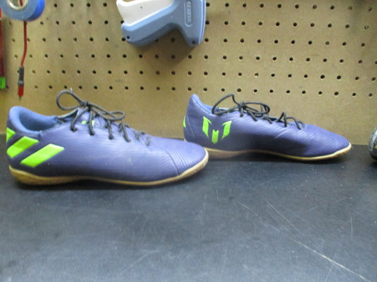 Used Adidas Chaussures Nemeziz Messi Indoor Soccer Cleats - Size 4