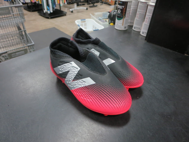 Load image into Gallery viewer, Like New New Balance Tekela Mgique V4+ Laceless Soccer Cleat Size 11.5
