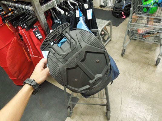 Like New Boyeaskulleap Light Weight Gold Stand Bag