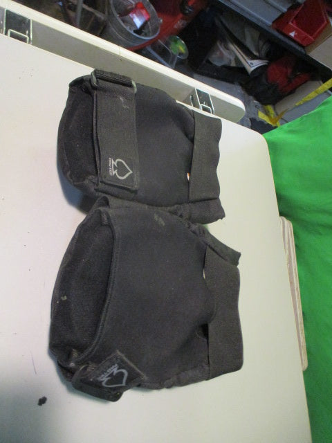 Load image into Gallery viewer, Used Pro Tec Youth Elbow Pads
