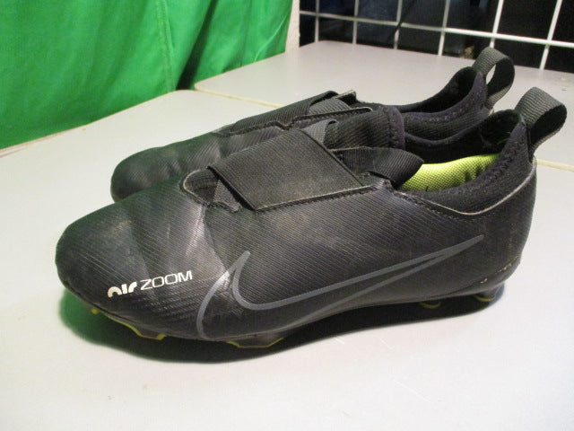 Load image into Gallery viewer, Used Nike Mercurial Air Zoom Size Youth 4 Soccer Cleats
