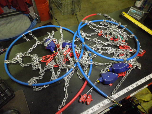 Load image into Gallery viewer, Used SCC Peerless 0231805 Auto-Trac Light Truck/SUV Tire Traction Chain Set of 2
