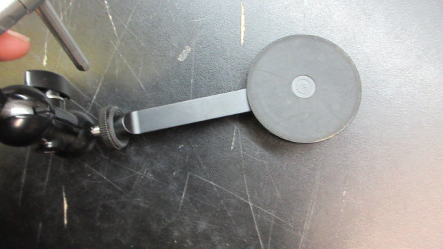 Load image into Gallery viewer, Used Moment Tripod Mount - for MagSafe
