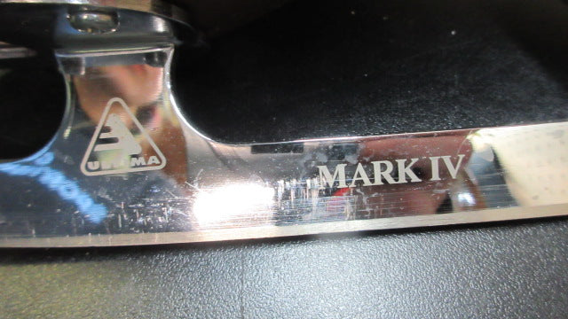 Load image into Gallery viewer, Used Jackson Artiste Figure Skates - Size Youth 3.5
