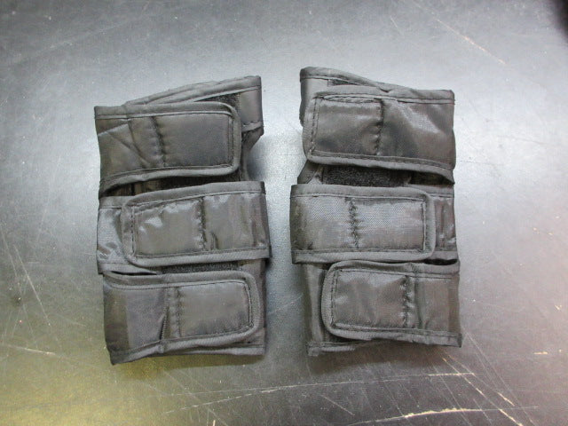 Load image into Gallery viewer, Used Razor Skating Wrist Guards
