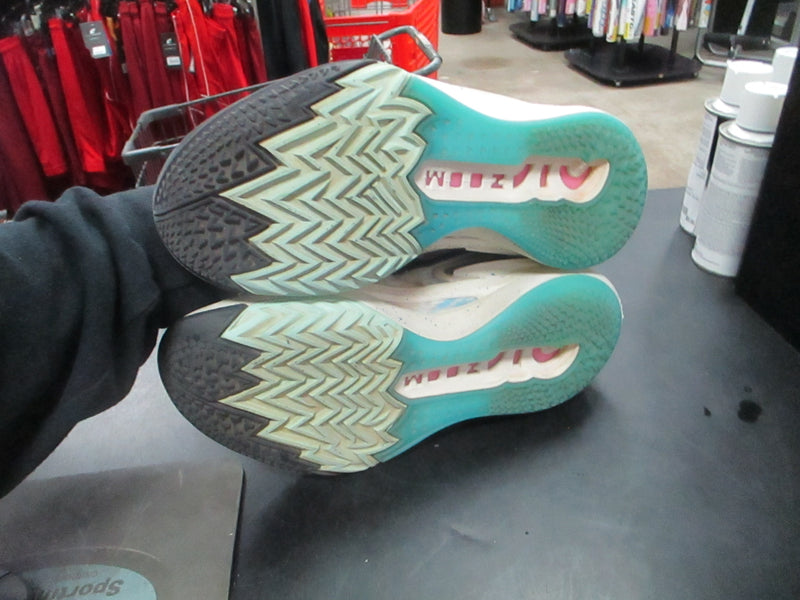 Load image into Gallery viewer, Used Nike Zoom GT Size 8.5 Basketball Shoes
