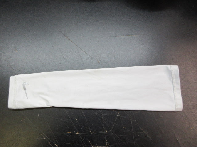 Load image into Gallery viewer, Used Nike Arm Compression Sleeve - Youth
