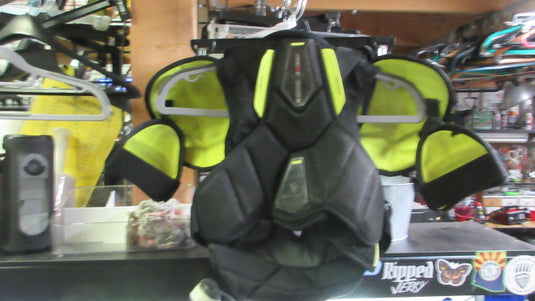 Used Bauer Vapor 3X Pro Hockey Shoulder Pads - Size JR Small