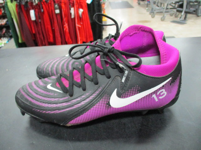 Load image into Gallery viewer, Used Nike Phantom Luna Size 5 Soccer Cleats
