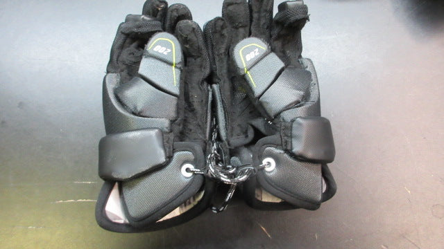 Load image into Gallery viewer, Used STX Stallion 200 Lacrosse Gloves - Size Medium
