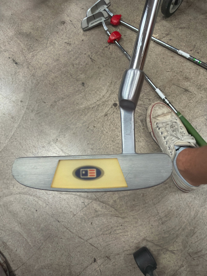 Load image into Gallery viewer, Used U.S. KIDS GOLF Ultralight Longleaf 31" Putter
